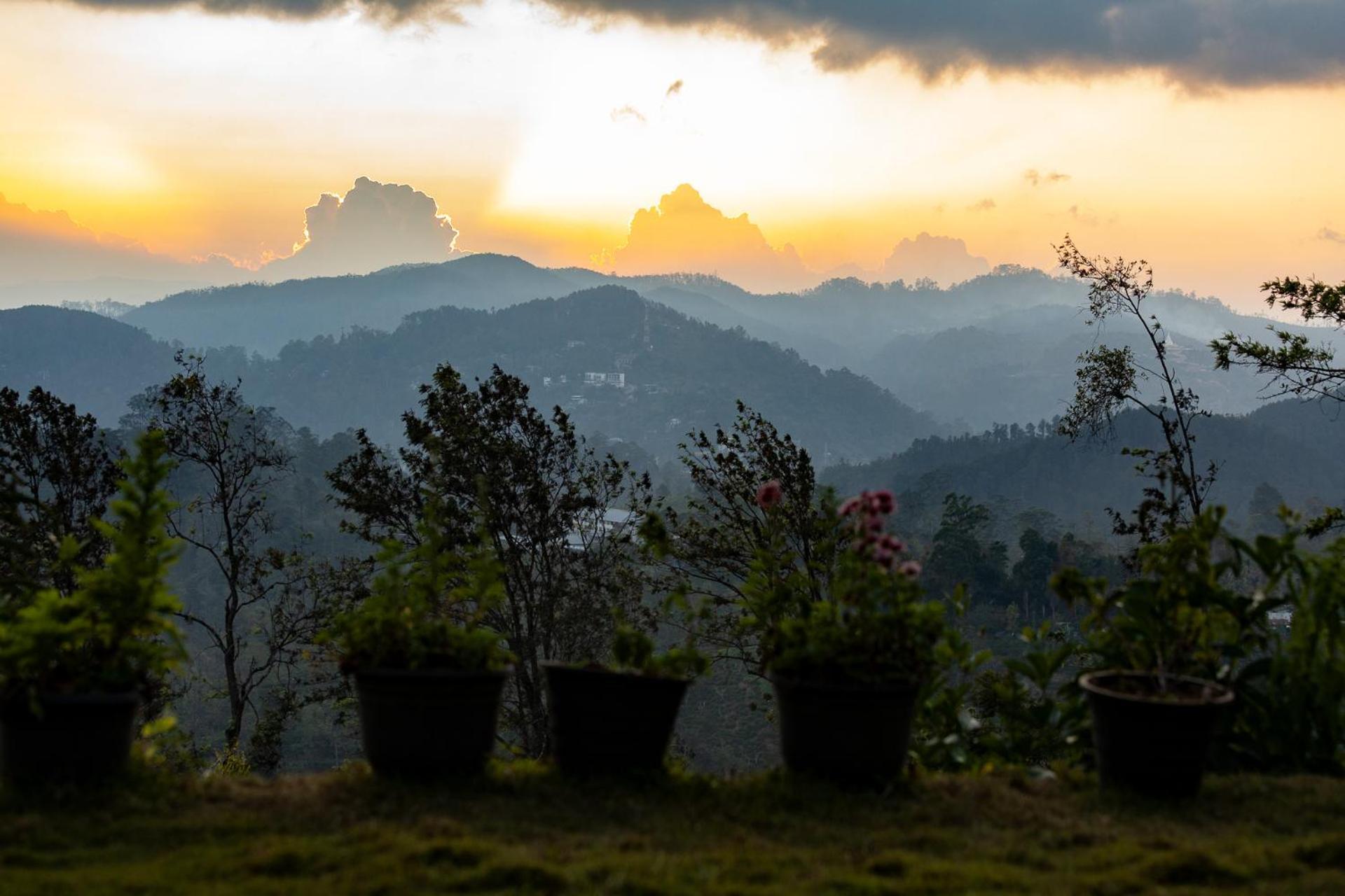 Ella Mountain Palace ภายนอก รูปภาพ